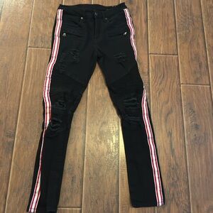 Color:black/red/white